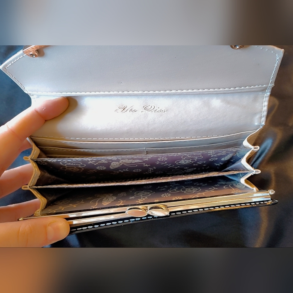 🩷$10 | Chic & Elegant Black Wallet ✨ - Picture 6 of 9